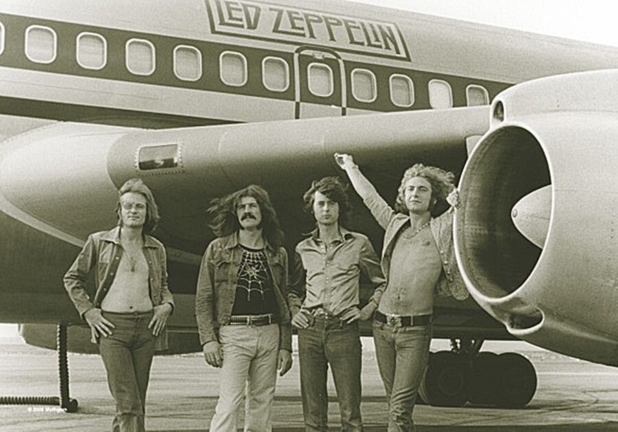 LED Zeppelin Aereo Grande Tessuto Poster/Bandiera 1100mm x 750mm