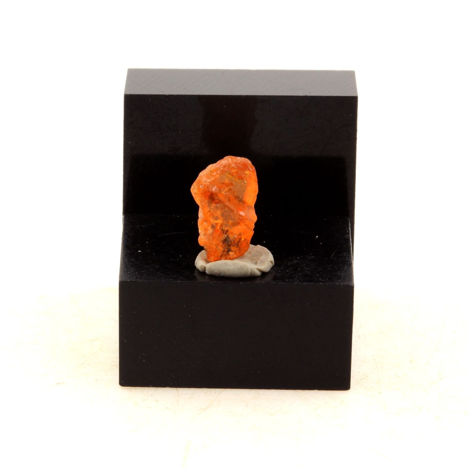 Granato Spessartite. 1.95 Ct. Sangulungulu Hill, Loliondo, Tanzania