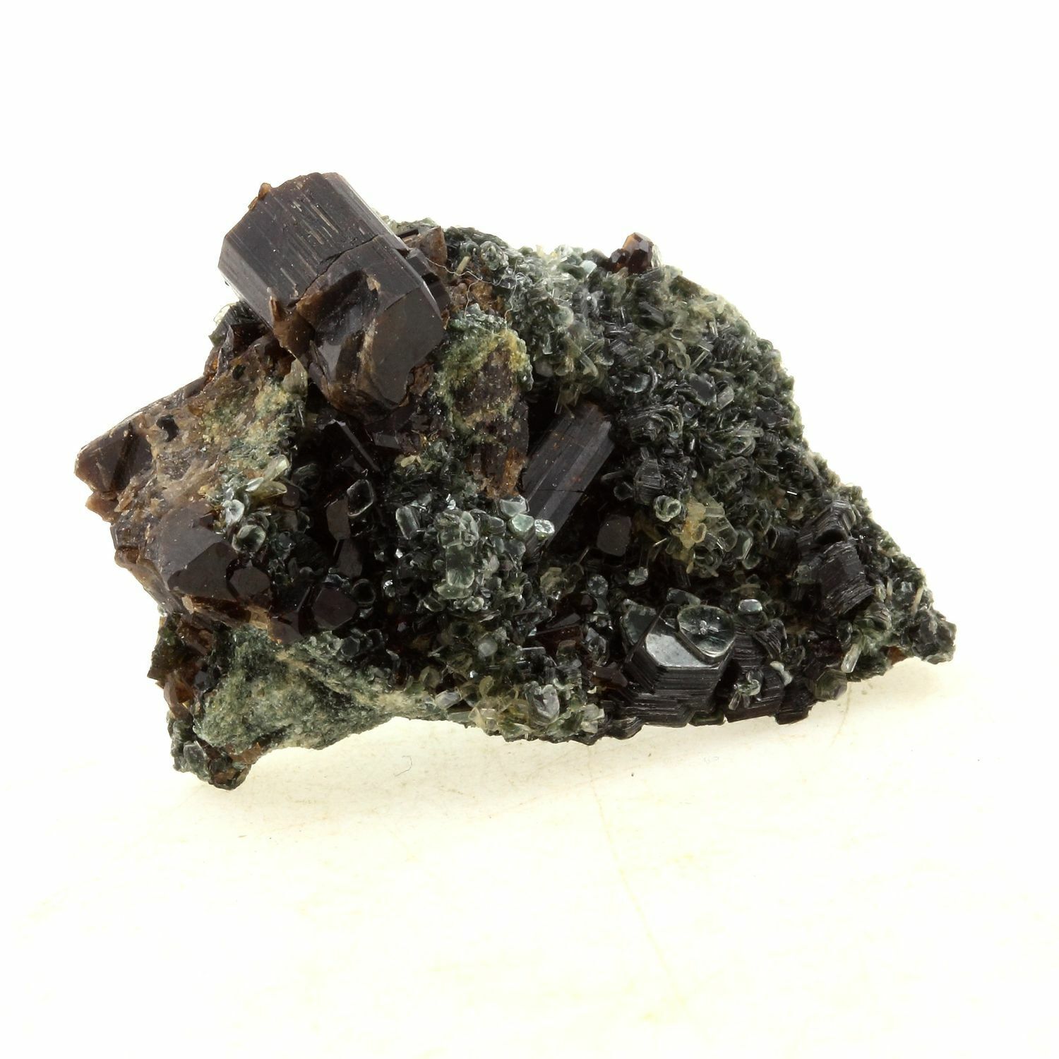 Vesuvianite. 59.0 Ct. Bellecombe, Val Aosta, Italia