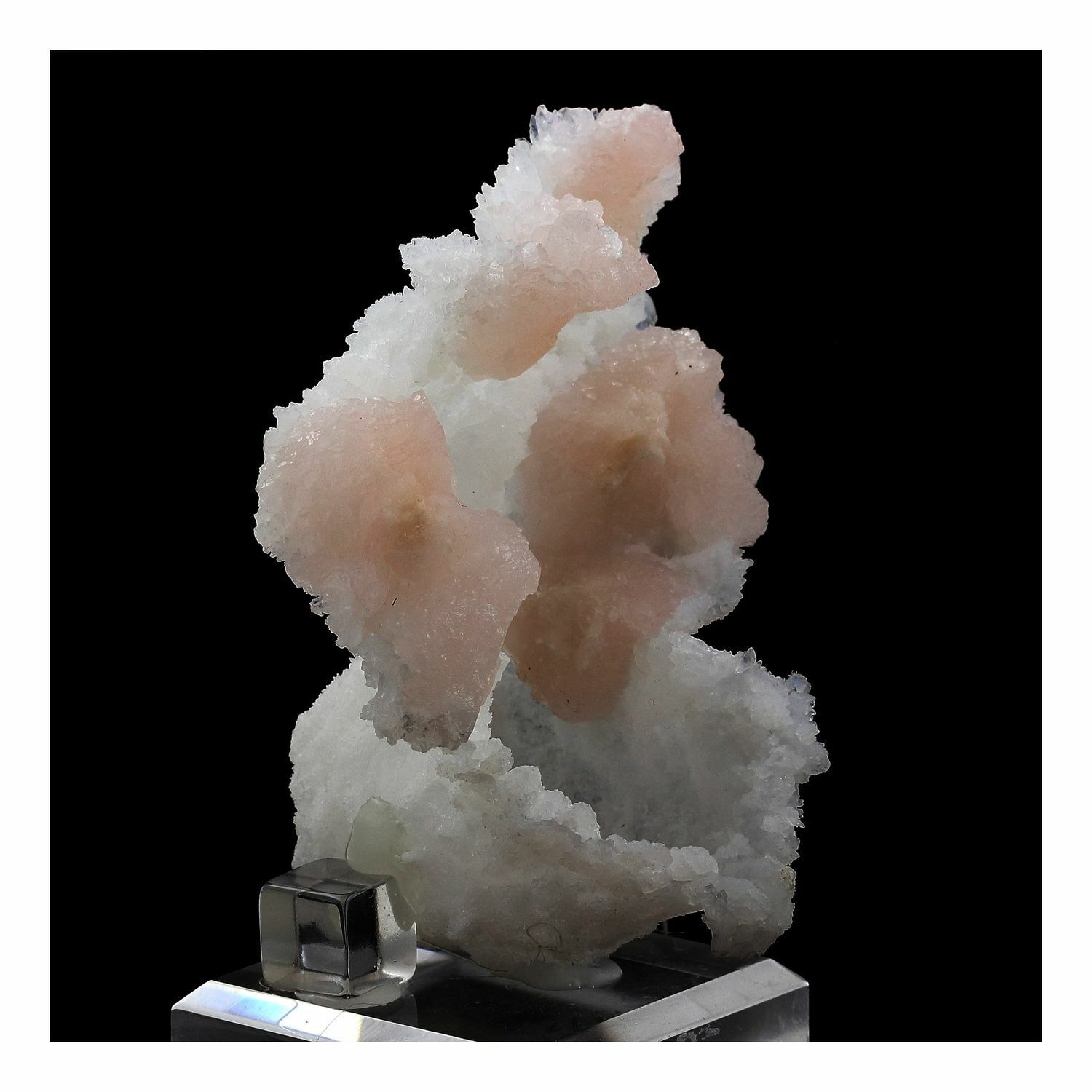 Stilbite + Calcédoine. 934.0 Ct. Jalgaon, Maharashtra, India